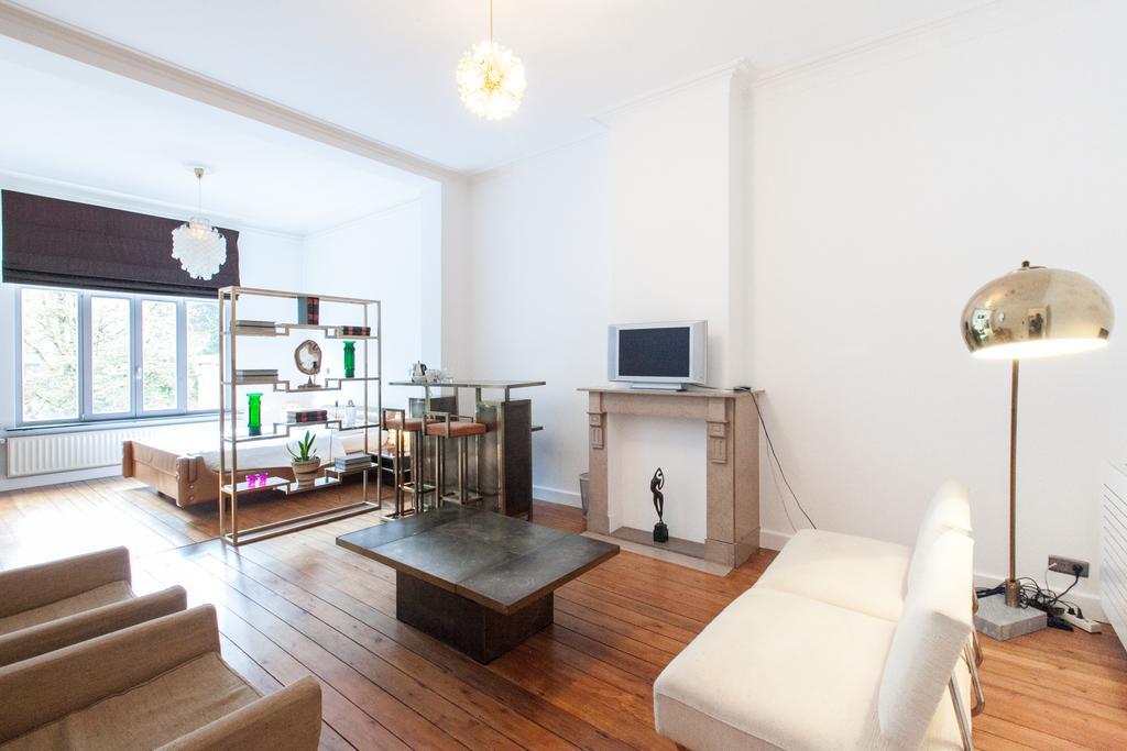 B&B Quatre20Cinq Amberes Exterior foto